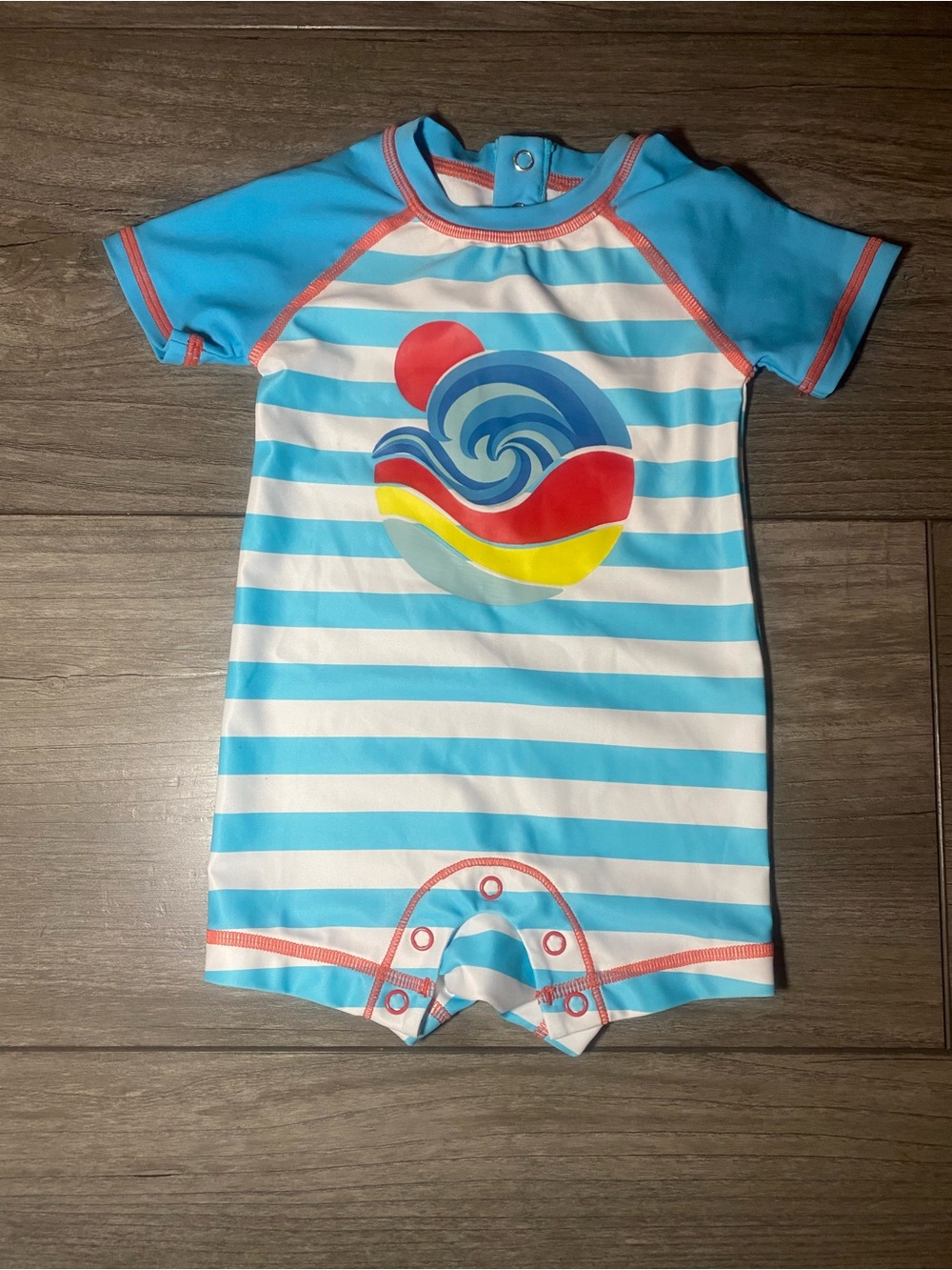 EUC SPF 50 Blue Stripe Short Sleeve Rashguard Swimsuit with Wave Graphic